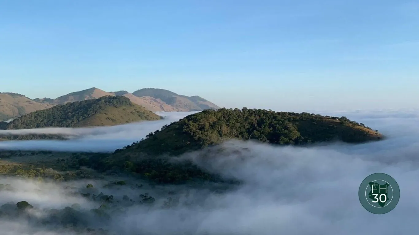 beautiful chyulu hills veiws